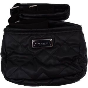 NWT BLACK MARC JACOB DIAMOND PATTERN QUILT LEATHER CROSSBODY- SUPER CUTE.